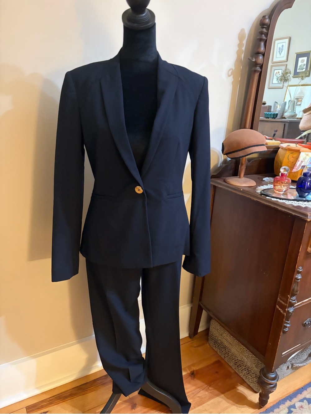 Calvin Klein 2 pc Pant Suit